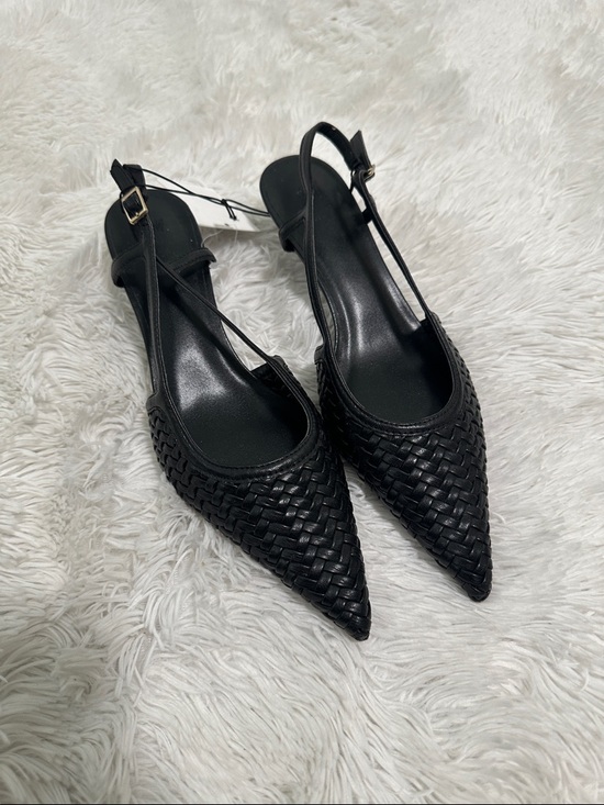 H&M Shoes - 🐬 NWT H&M Kitten Heels
